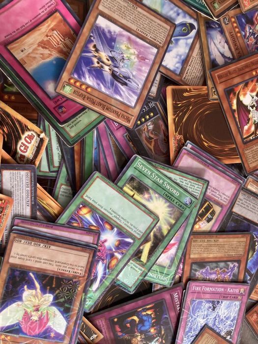 Колекция детски карти за игра Yu-Gi-Oh - 220бр