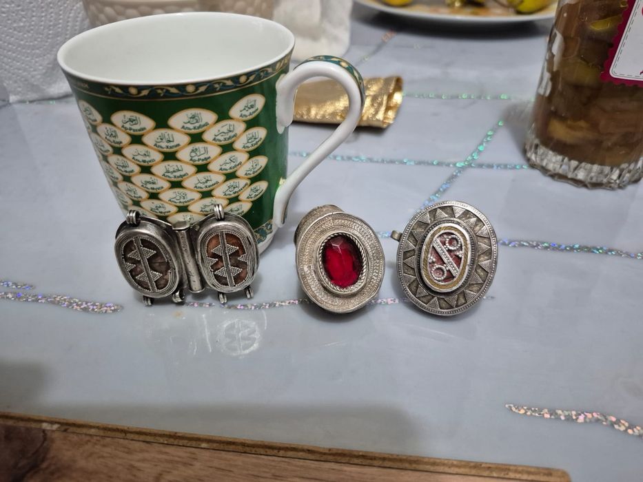 Қазақи қол өнер сатылады