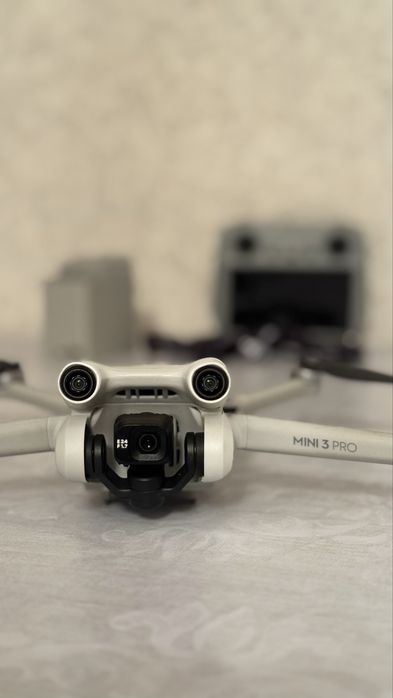 Дрон DJI Mini 3 Pro + DJI RC + Fly More Combo Plus