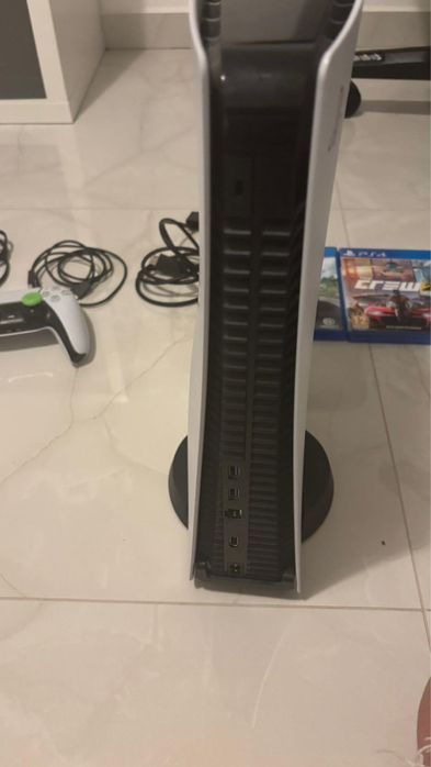 playstation 5 cu 3 jocuri