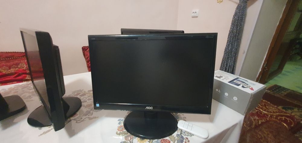 Kompyuterlar komplekt.