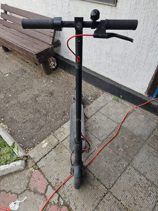 Продам электросамокат Xiaomi