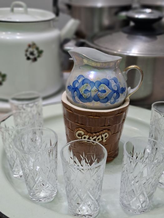 Посуда кастрюли чайник леген