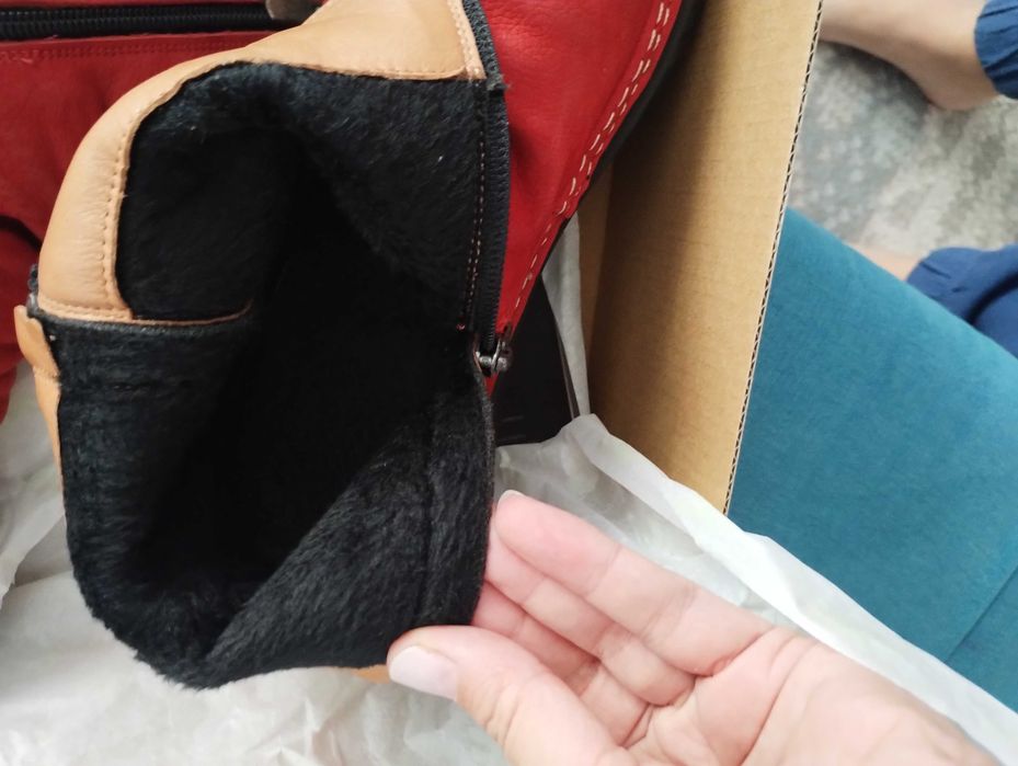 Cizme din piele năbuc și converse