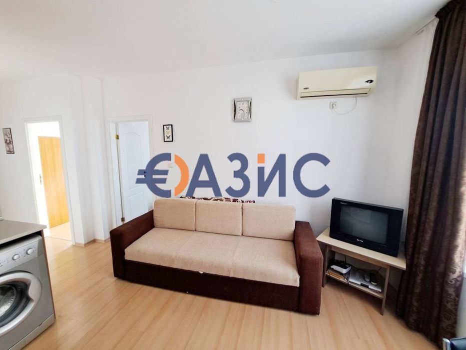 Продава се Тристаен апартамент в к.к. Слънчев бряг - 65 кв.м за 467 €/кв.м - Снимка #2