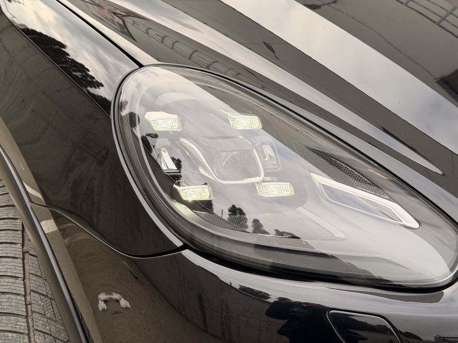 Porsche Cayenne 3.0 Diesel Faruri led/Jante21/Pachet GTS/Panoramic