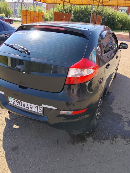 Продам машину чери вери