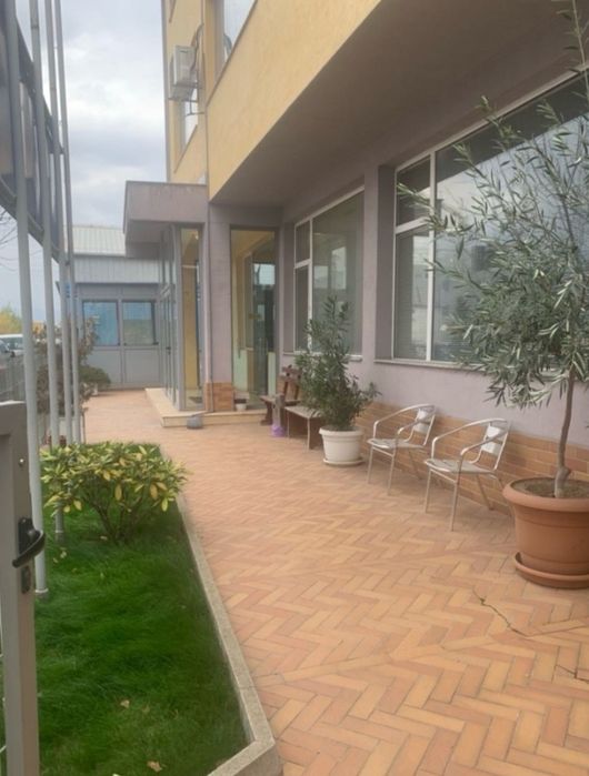 Продава се Промишлена сграда в Дупница - 2800 кв.м за 656 €/кв.м - Снимка #1