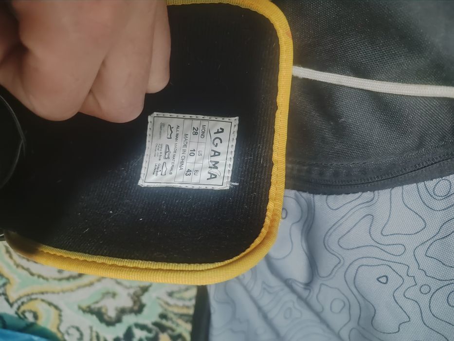 Продам сноуборд плюс ботинки 43-44