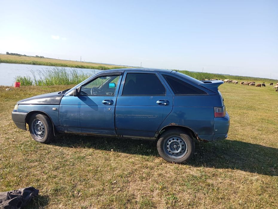 Продам ВАЗ 2112 .