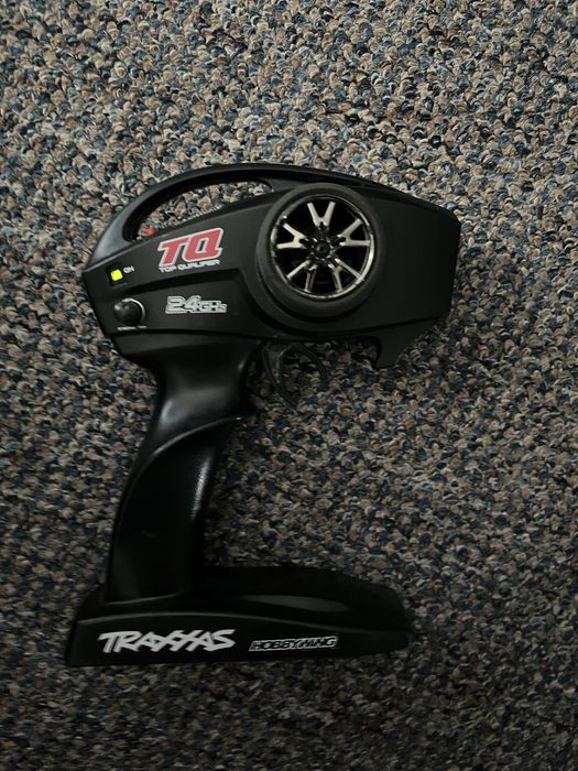 Vand sau schimb masinuta traxxas slash 2wd RTR modificat