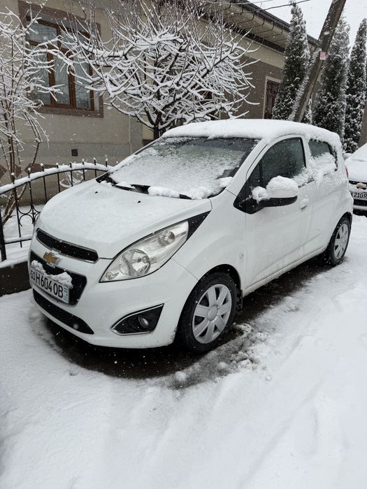 Спарк Avtomat Spark 2016 yil 1.25 mator Oq rang