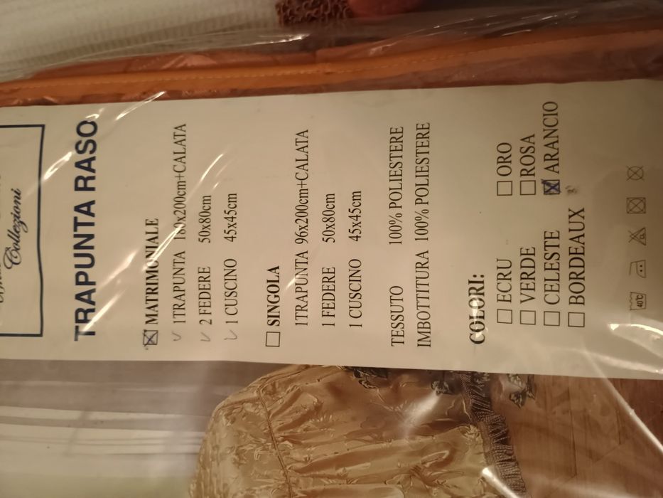 Cuvertura matrimonială  cu 2 fețe de pernă +1 pui