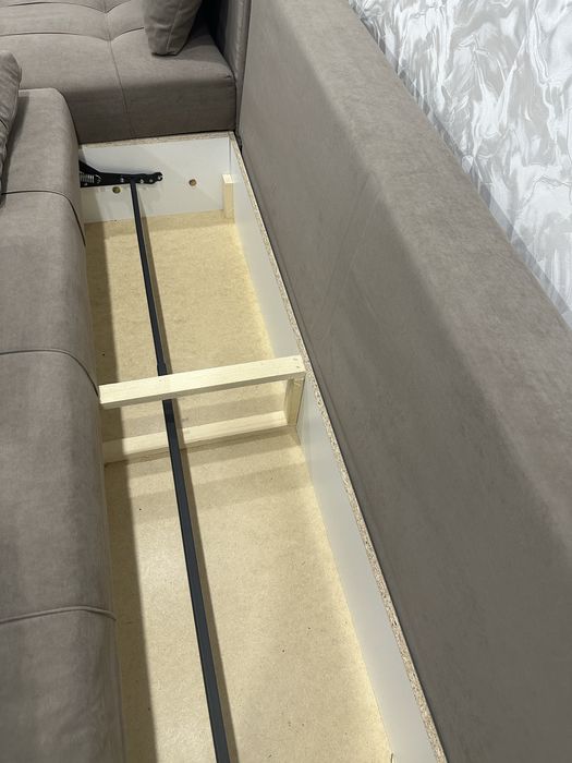 Продам Диван в хорошем состоянии