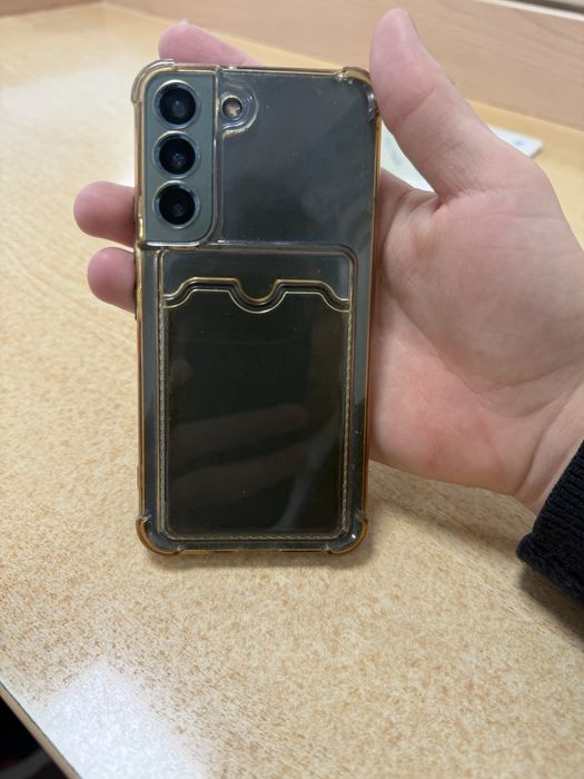 В продаже Samsung S22