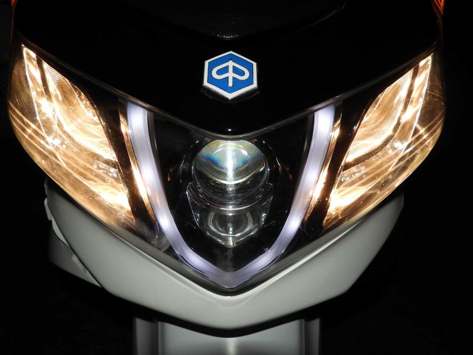 Maxi scooter Piaggio x10