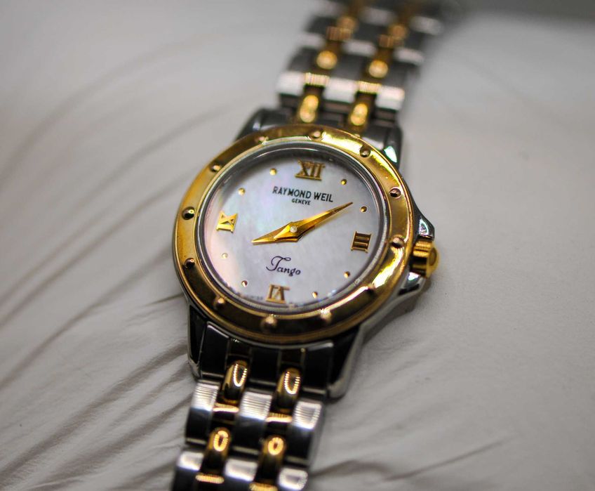 Швейцарски дамски часовник - Raymond Weil Tango 5860