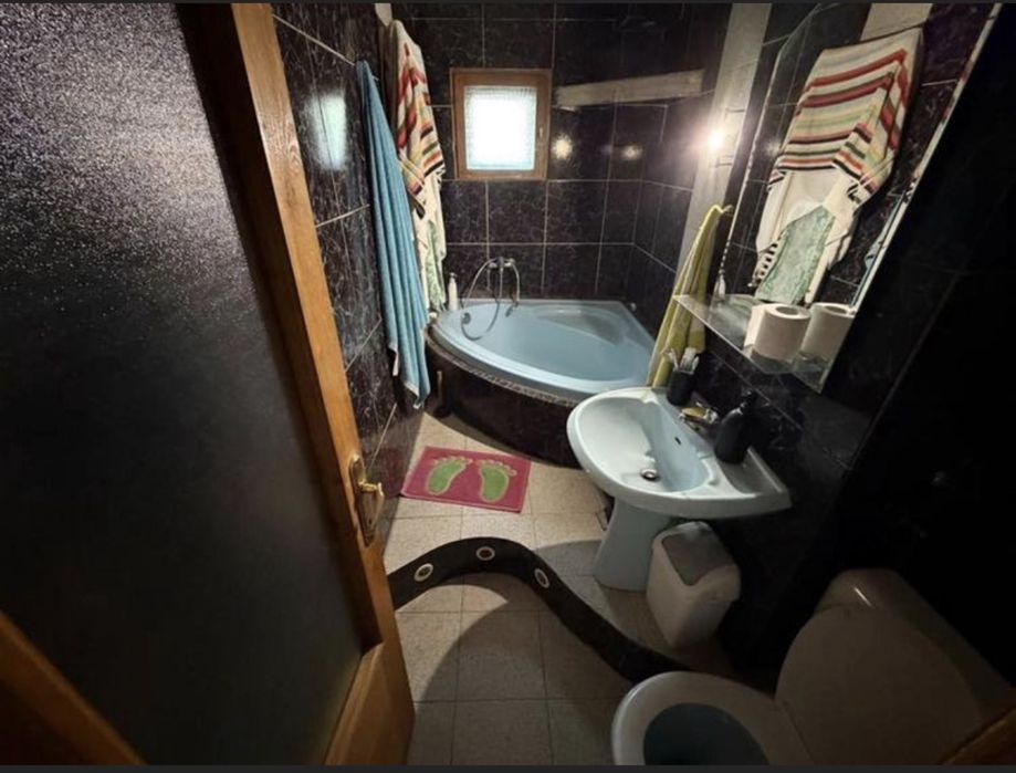 Apartament cu 3 camere în Focşani, pe str. Dinicu Golescu