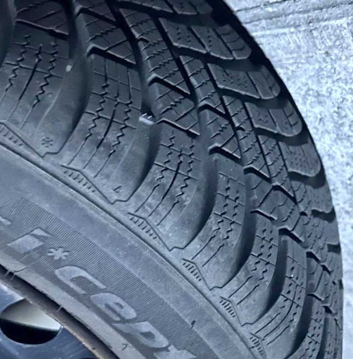 4x Hankook Winter i*cept RS3 195/65 R15 + Jante