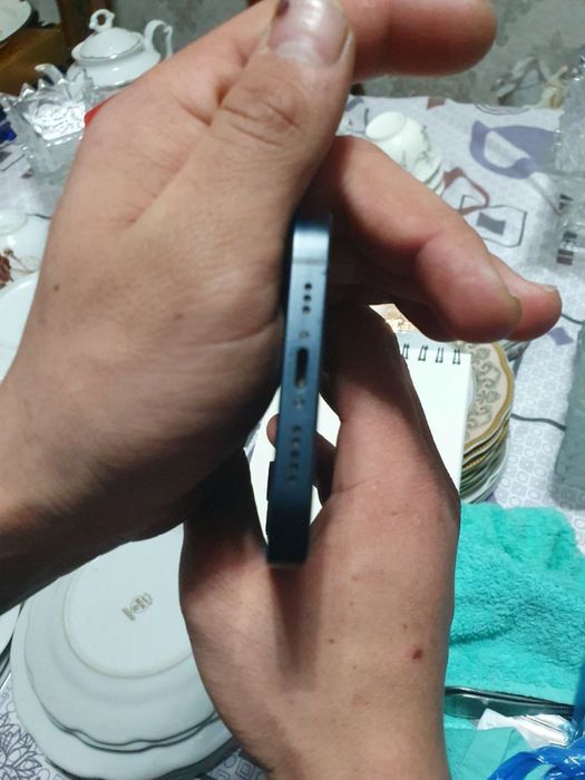 Айфон 13 с гаранией обмен есть