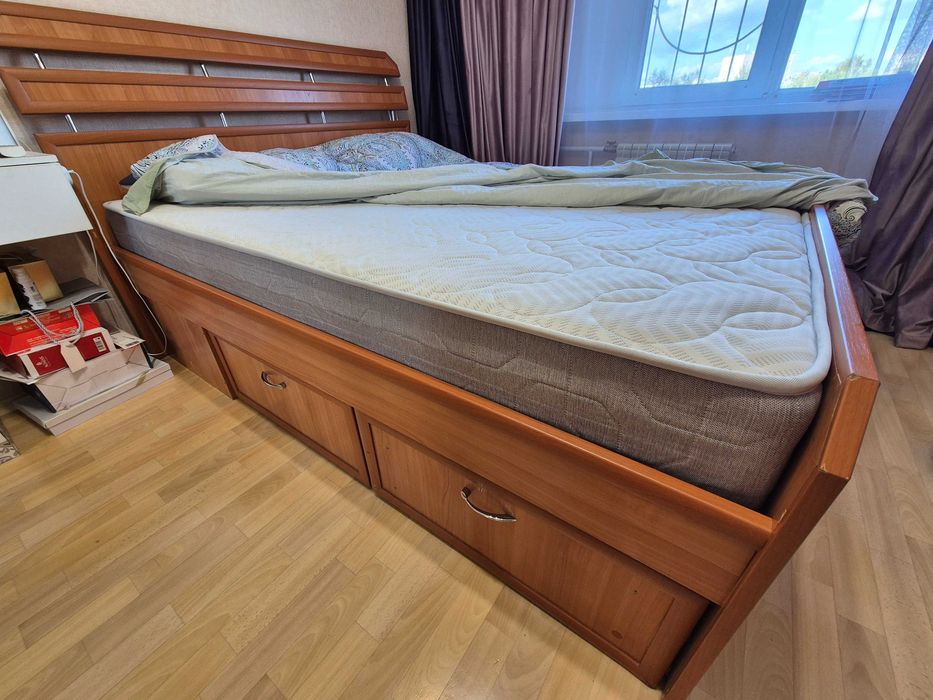 Спальный гарнитур с матрасом 200 х 160