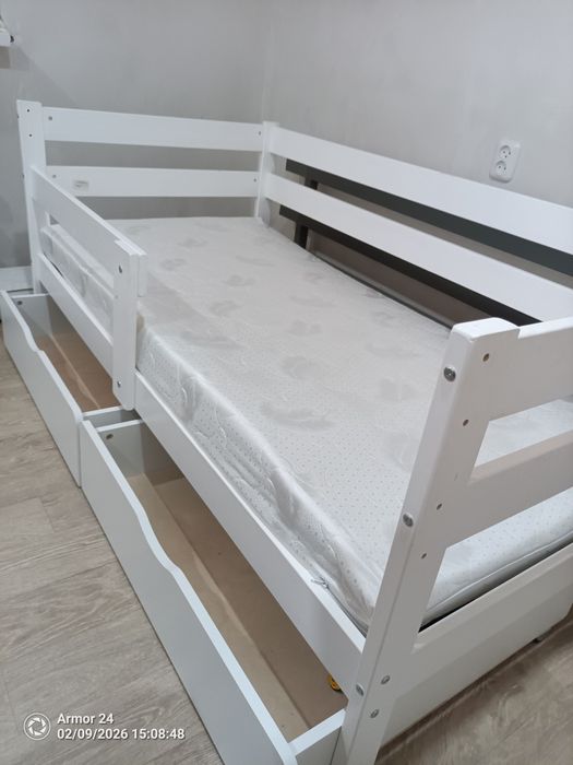 Децкая кровать .