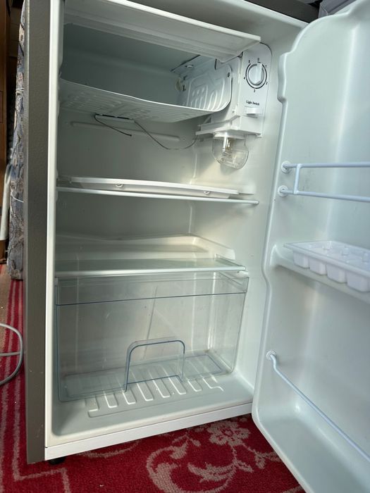 Продам мини холодильник