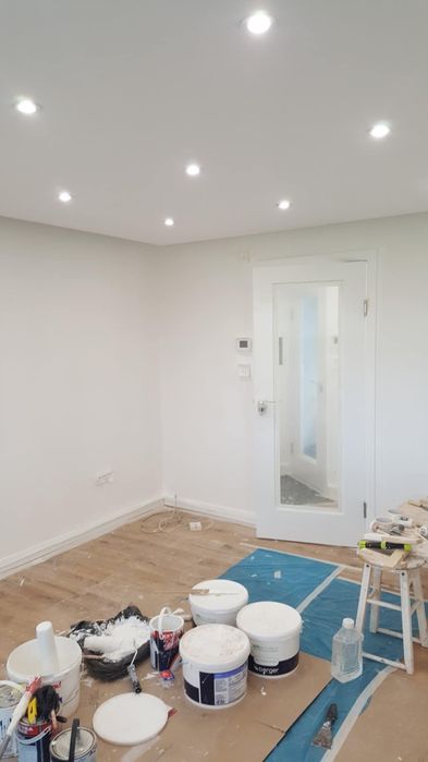 Meseriasi execut lucrări în constructii  și Instalatii salutare