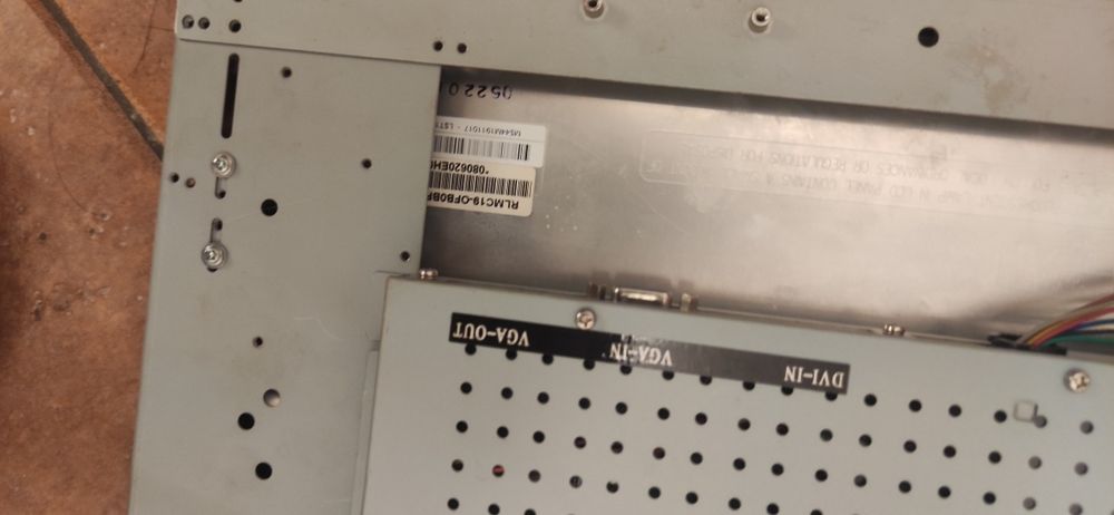 Vând monitoare 19 inch.