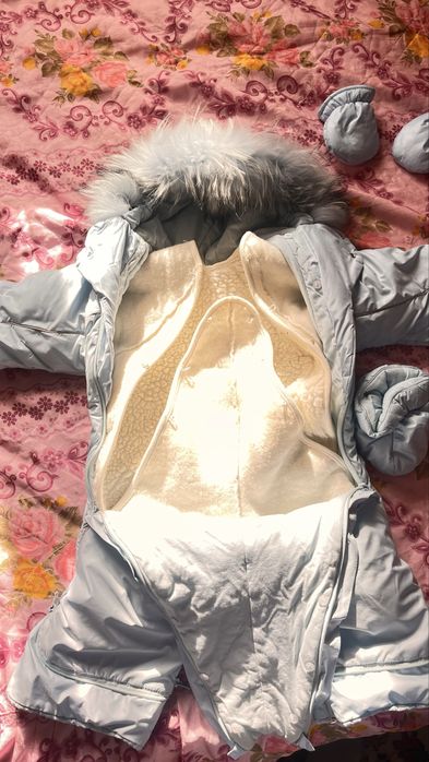 Продам зимний комбинезон трансформер