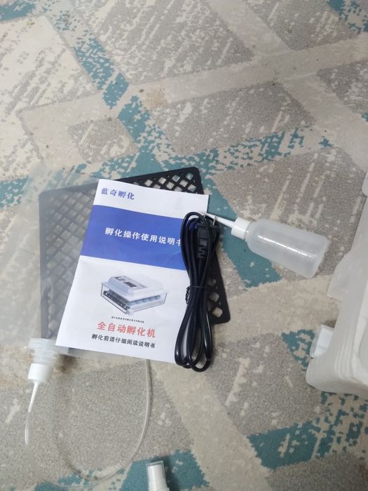 Инкубатор на 16 яиц