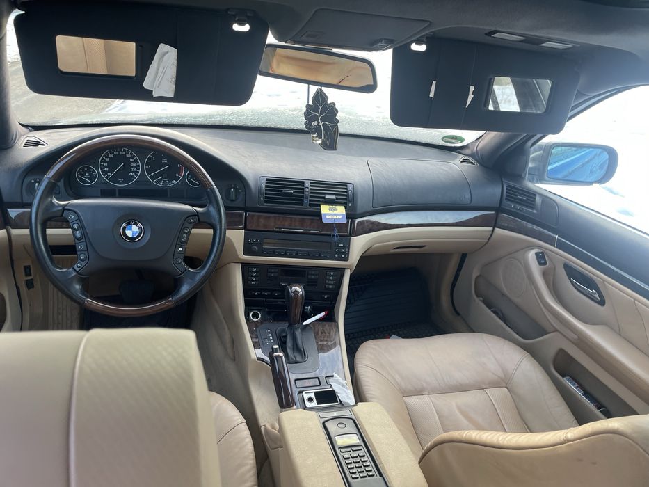 Se vinde bmw 530d facelift  193 cp. avariat in spate !!