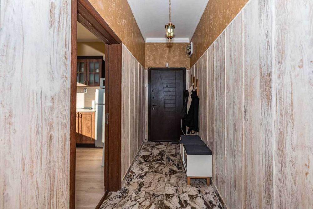 Продава се Тристаен апартамент в Пловдив, Младежки Хълм - 100 кв.м за 862 €/кв.м - Снимка #6