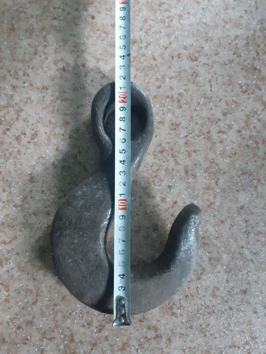 Крюк металлический