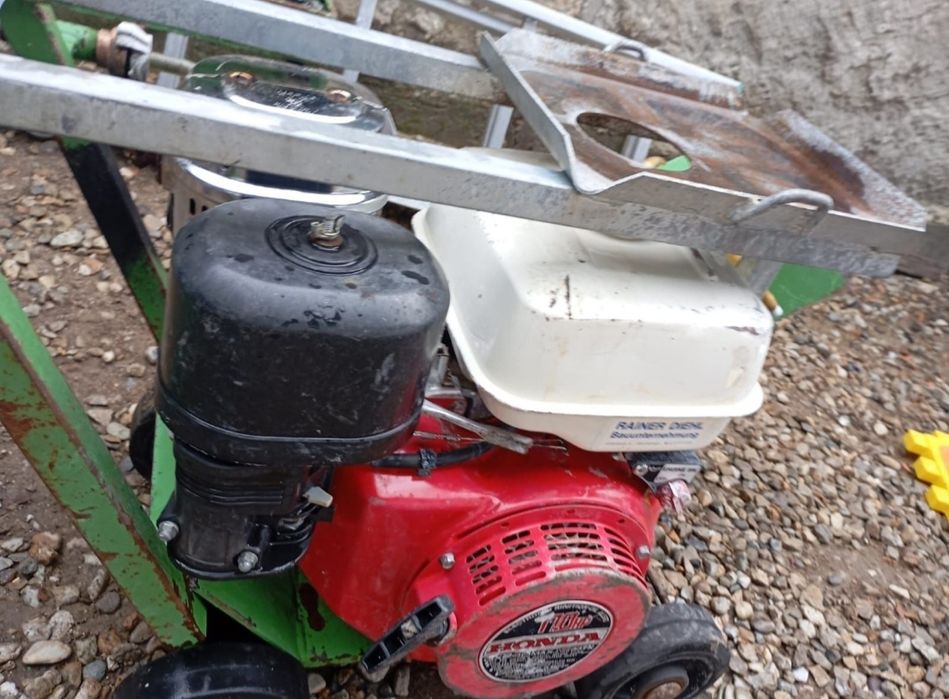 Vând sau schimb cu diverse , mașină de taiat beton ,marca LISSMAC FS 1