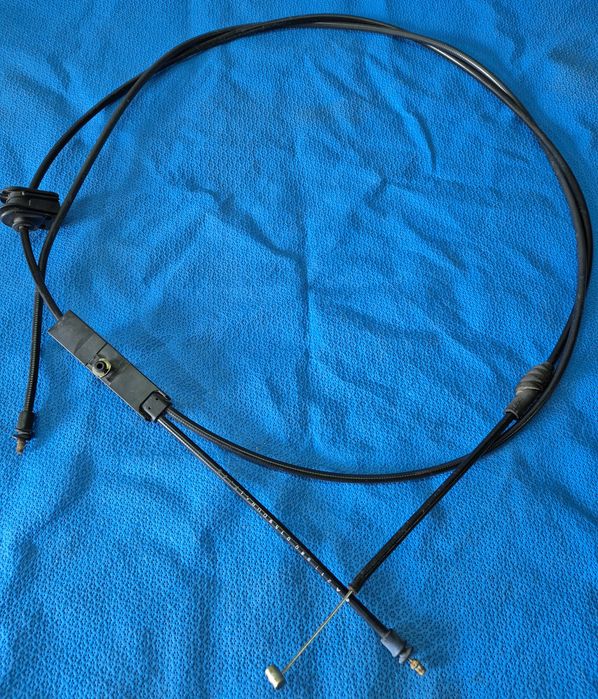 Оригинално живо преден капак мерцедес w211  седан 2004г