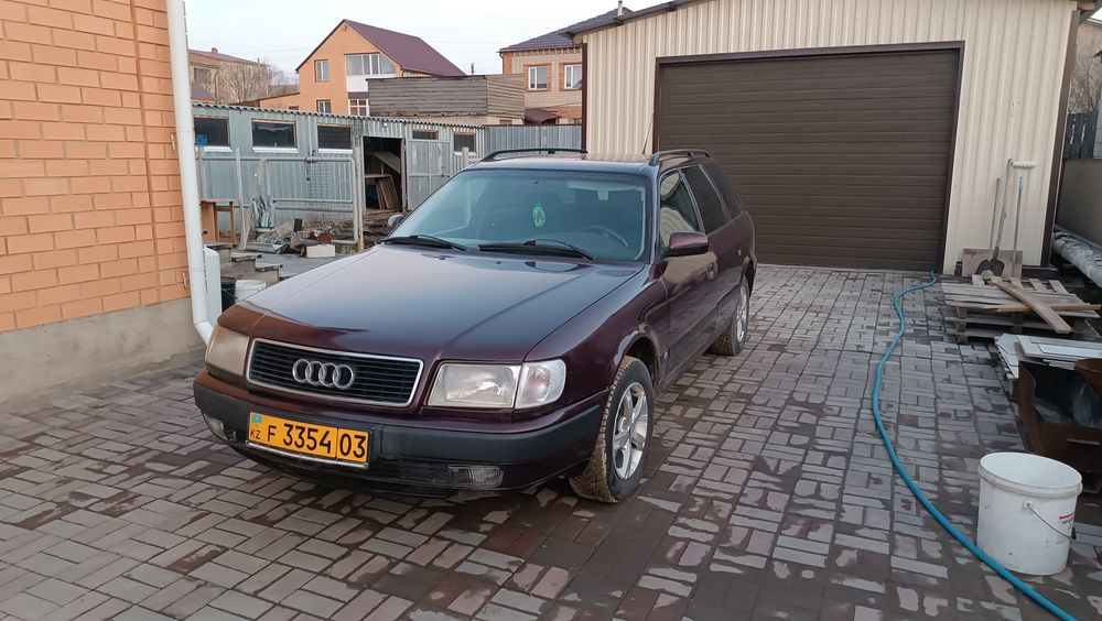 Продам ауди 100 С4