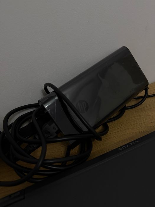 Laptop HP Gaming 16.1 Victus 16-e0077nq 1TB AMD Ryzen 7 5800H , 16GB,RTX 3060 6GB, Mica Silver NOU