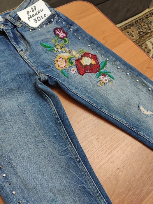 Джинсы женские 27,31 размер