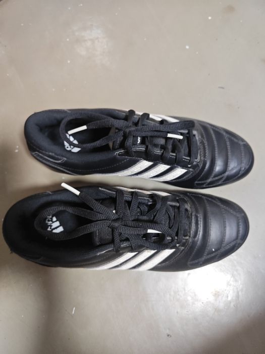 Продам кроссовки adidas