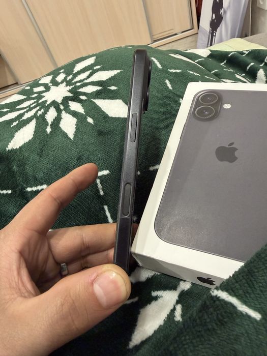 Продам Айфон 16 128гб акб100%