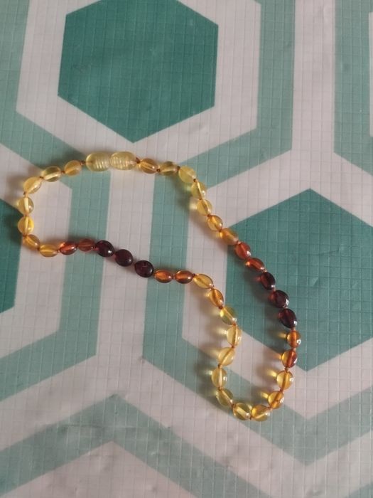 Продам детские янтарные бусы