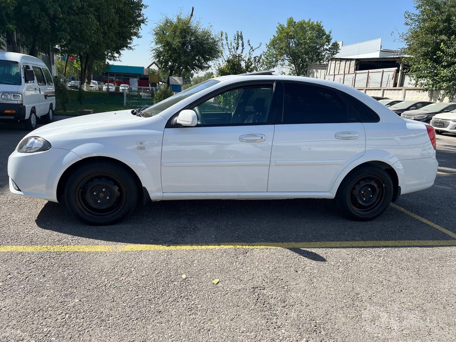 Jentra 3 pozitsiya 2019 yil 285.000 km gaz / benzin