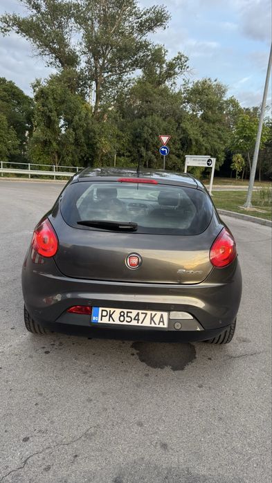 Продавам Фиат Браво