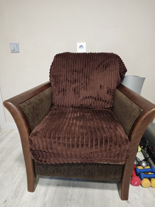 Продам диван и 2 кресла