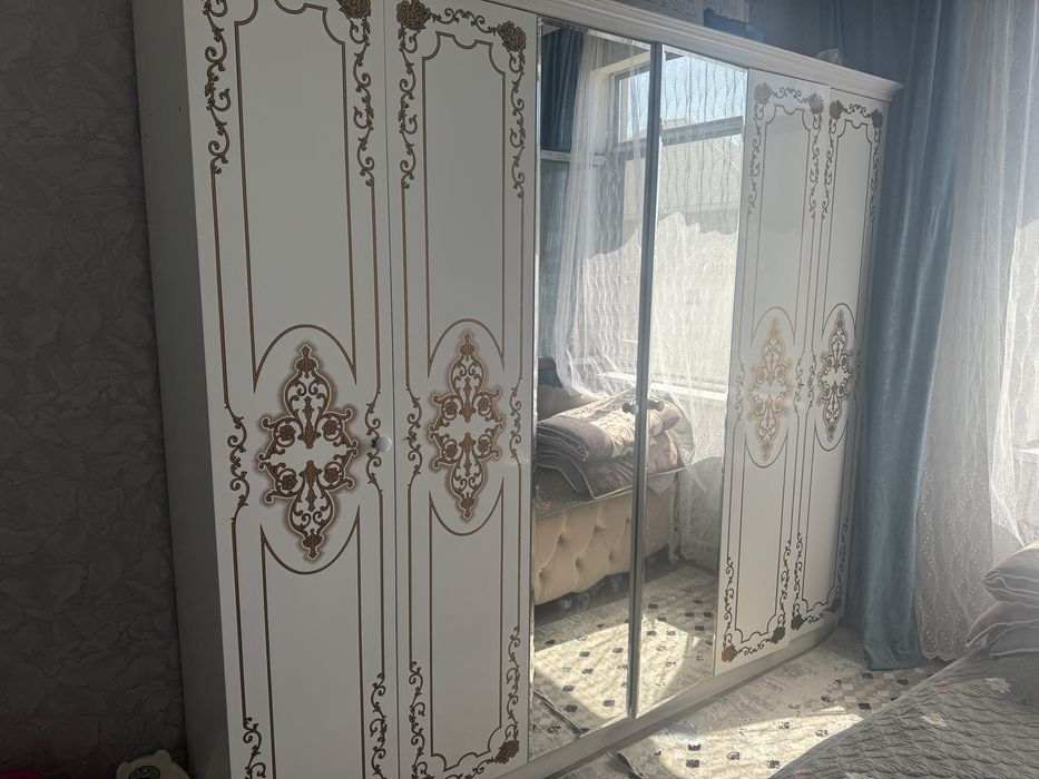 Спальный гарнитур