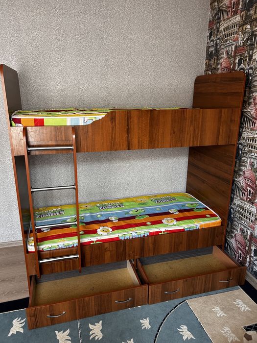 Двухъярусная кровать