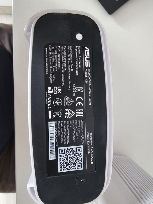 Asus zenwifi mesh router XT8  v2