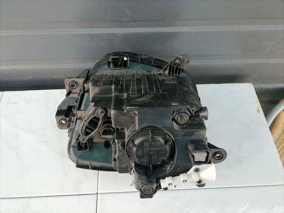 Proiector dreapta Hyundai Tucson