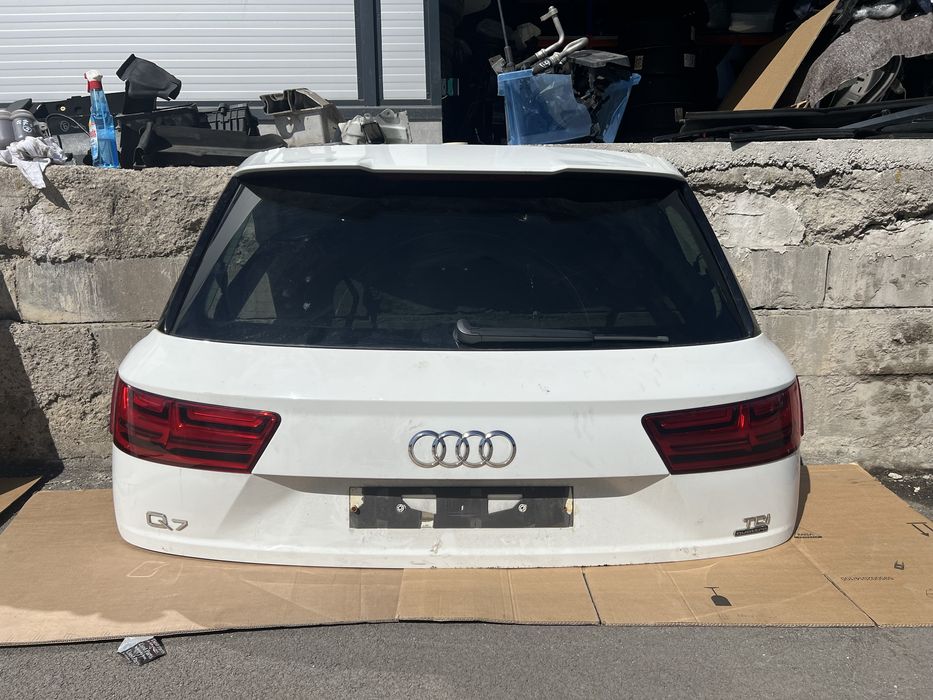 Audi Q7 4M заден капак/стопове